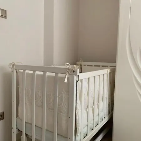 Taksim Ve Galatada 2 Bedrooms-1 Livingroom -2 Air Conditioning Apartment *