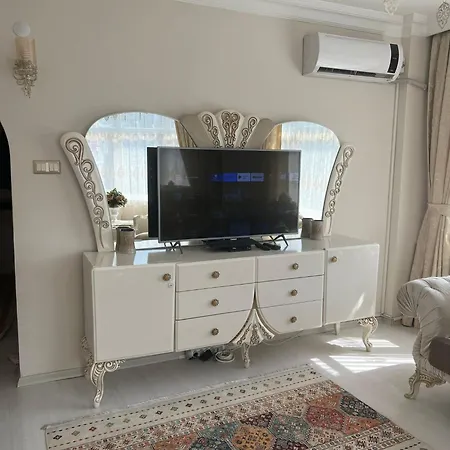 דירה Taksim Ve Galatada 2 Bedrooms-1 Livingroom -2 Air Conditioning